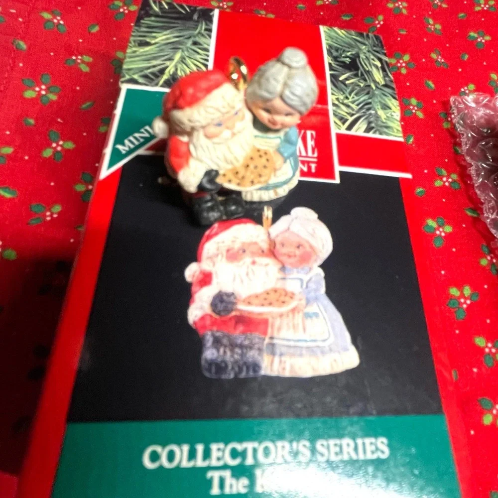SALE! Vintage Hallmark Keepsake Miniature Ornament Collection - Picture 10 of 13